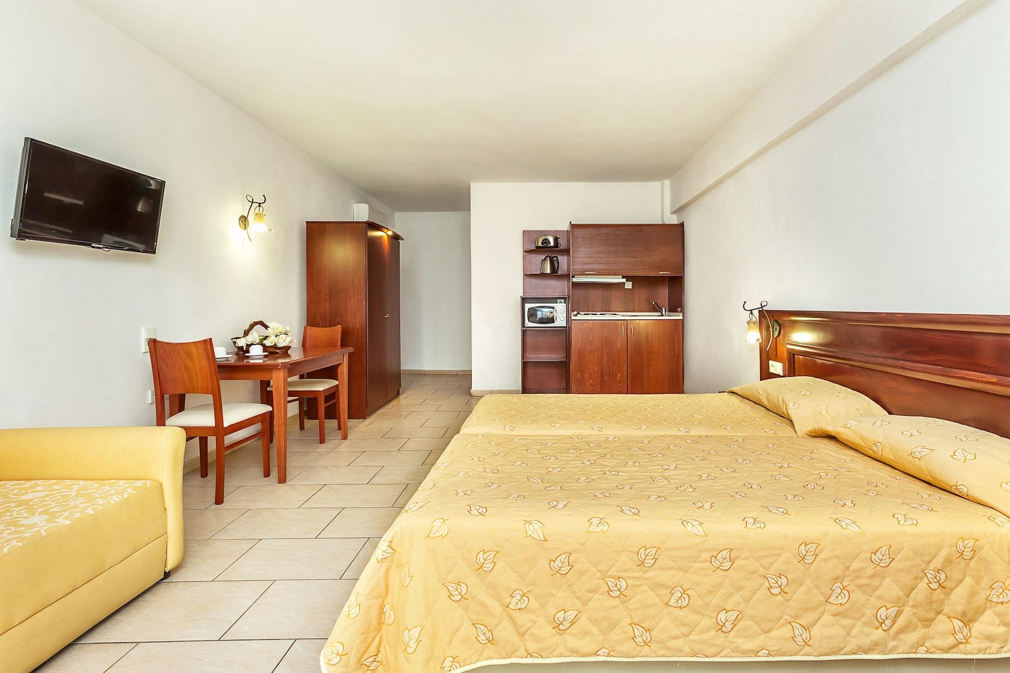 Nereides Hotel Hanioti Bagian luar foto