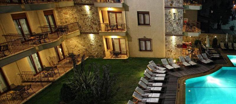 Nereides Hotel Hanioti Bagian luar foto